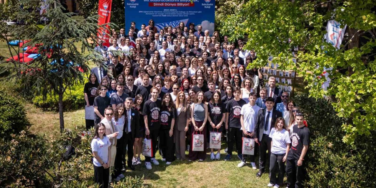 BAHÇEŞEHİR KOLEJİNİN 296 ÖĞRENCİSİ, YURT DIŞINDAN BİN 136 KABUL ALDI