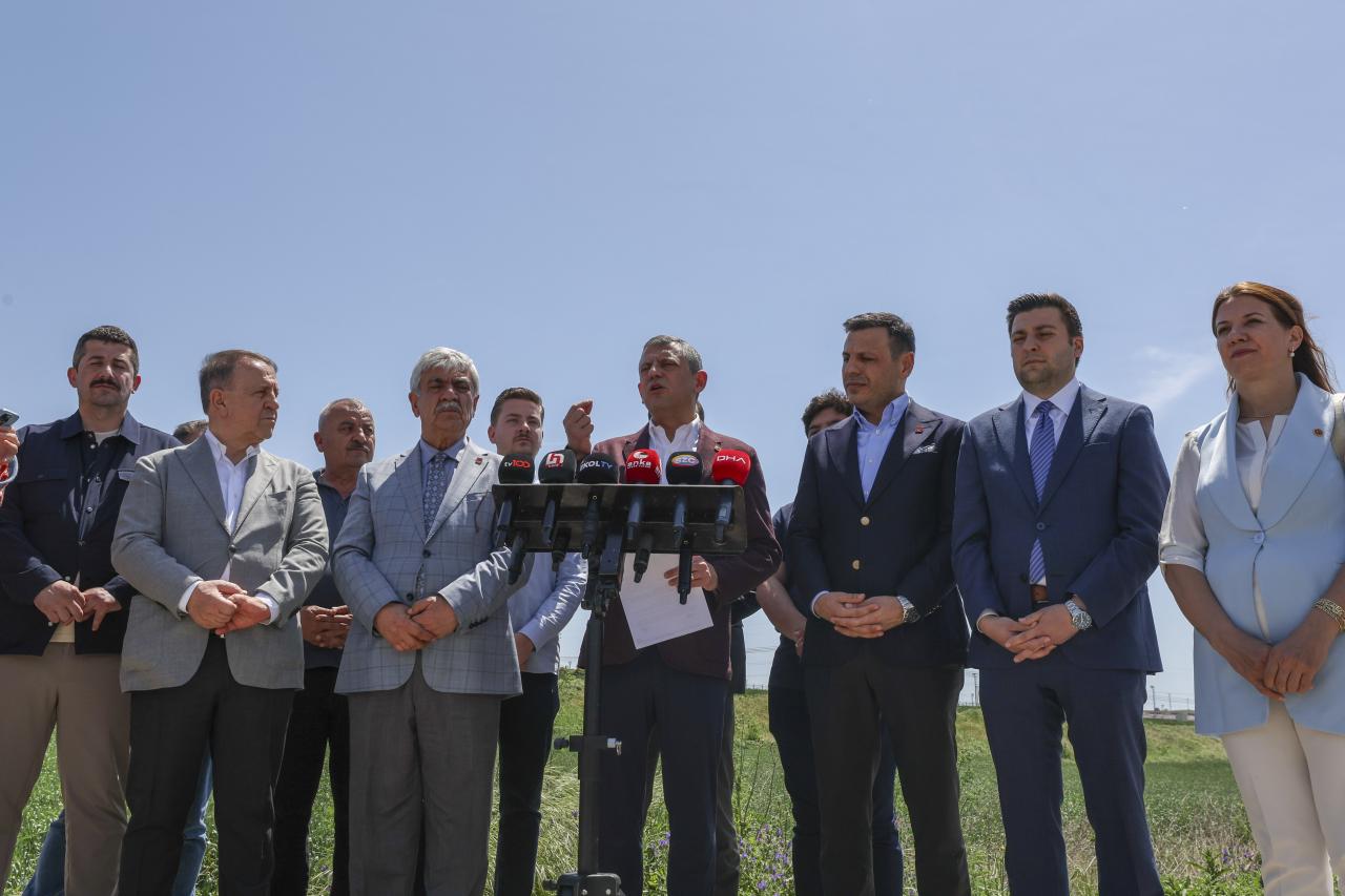 Cumhuriyet Halk Partisi Genel Başkanı Özgür Özel: “Her Darbede Olduğu Gibi Bu Dijital Darbeyi de Püskürtürüz”