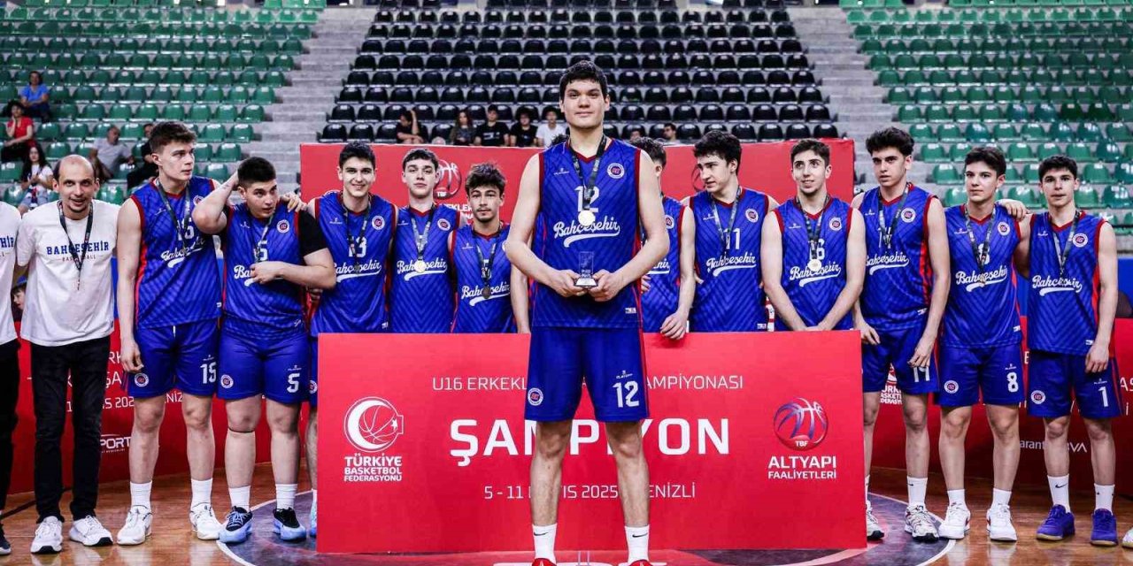 BAHÇEŞEHİR KOLEJİ, U16’DA ZİRVEDE