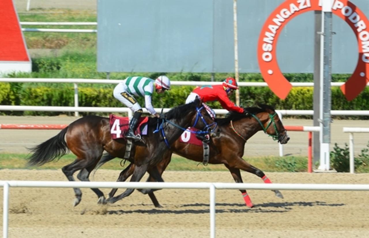 Selami Kavçın Koşusu’nu Father Mehmet kazandı