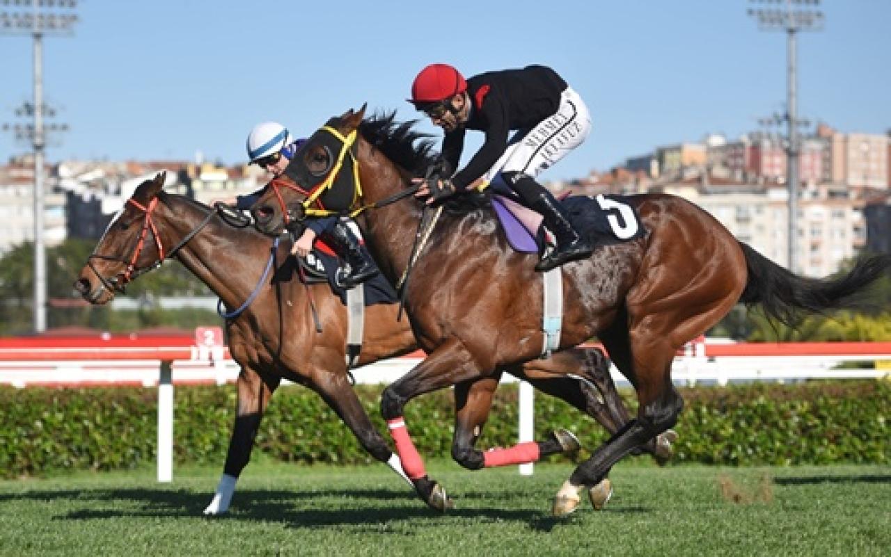 Büyük Kulüp Koşusu'nu Abdül kazandı