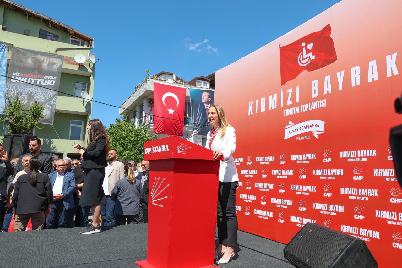 Aylin Nazlıaka, Kırmızı Bayrak Projesi Tanıtım Etkinliğinde Konuştu: Bu Bir Lütuf Değil, Bu Bir Anayasal Haktır