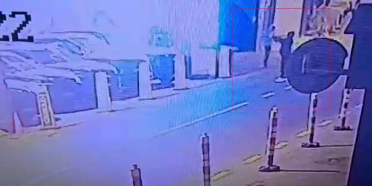 BEŞİKTAŞ’TA HARAÇ ALMAK İÇİN OTO GALERİYİ KURŞUNLADILAR: O ANLAR KAMERADA