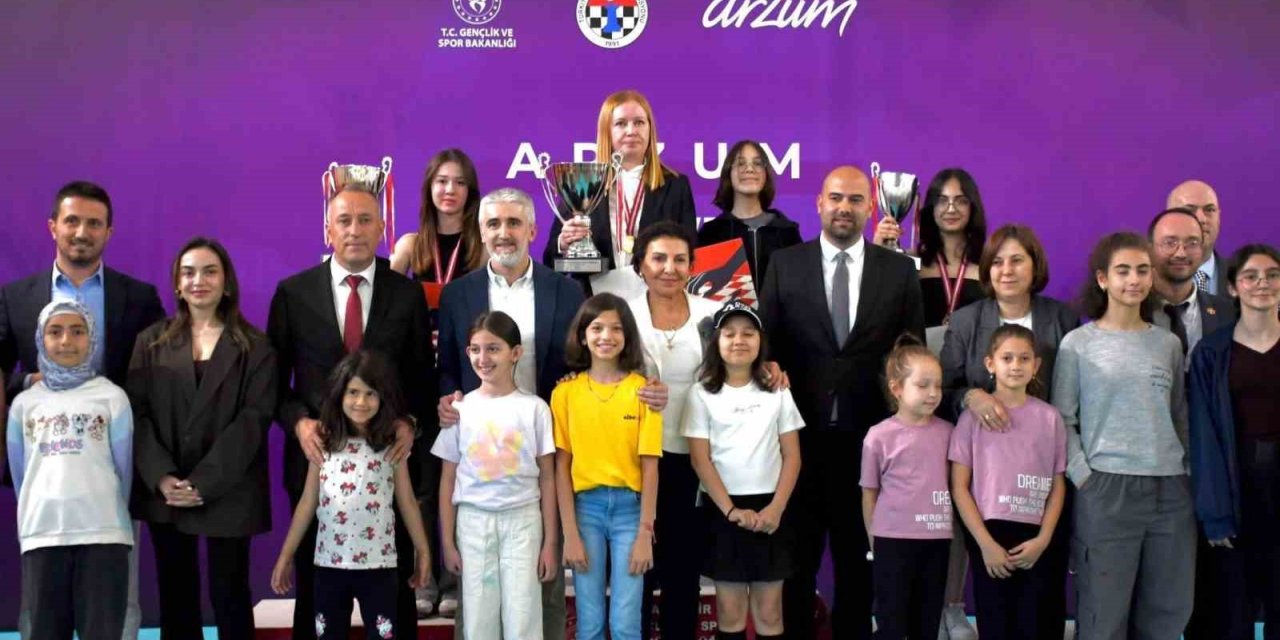 2025 TÜRKİYE KADINLAR SATRANÇ ŞAMPİYONU IM EKATERİNA ATALIK OLDU