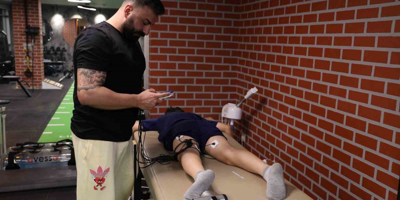 ATLETİK PERFORMANS ANTRENÖRÜ BURAK HAKAN BOLAT’TAN SPORCU VELİLERİNE UYARI