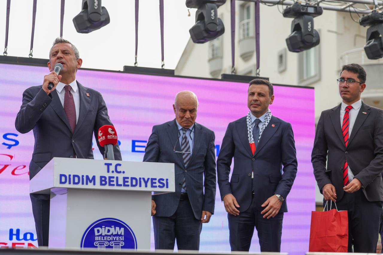 CHP Lideri Özgür Özel: “Cumhuriyet Halk Partisi, ‘Yaşasın Tam Bağımsız Türkiye’ Diyebilenlerin Partisidir”