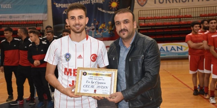 Türkiye Hokey Süper Ligi’nde en iyi oyuncu