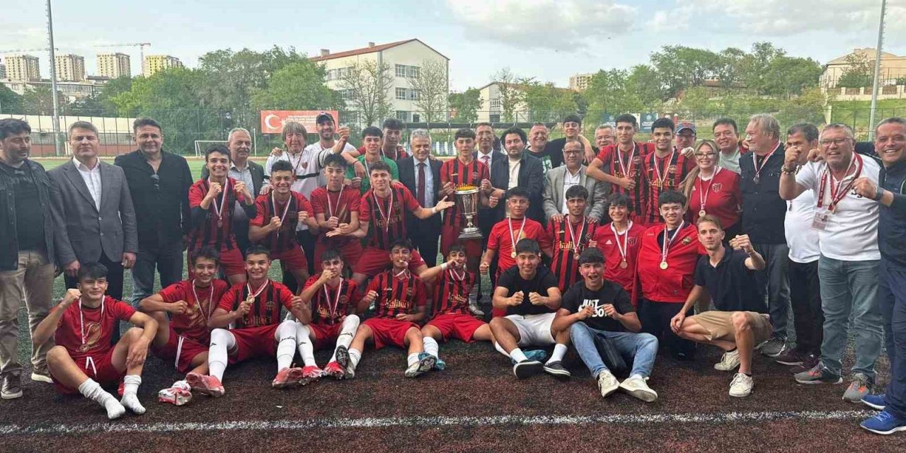 U16 TÜRKİYE ŞAMPİYONASI’NDA ŞAMPİYON KUŞADASI KÜÇÜKADA SPOR