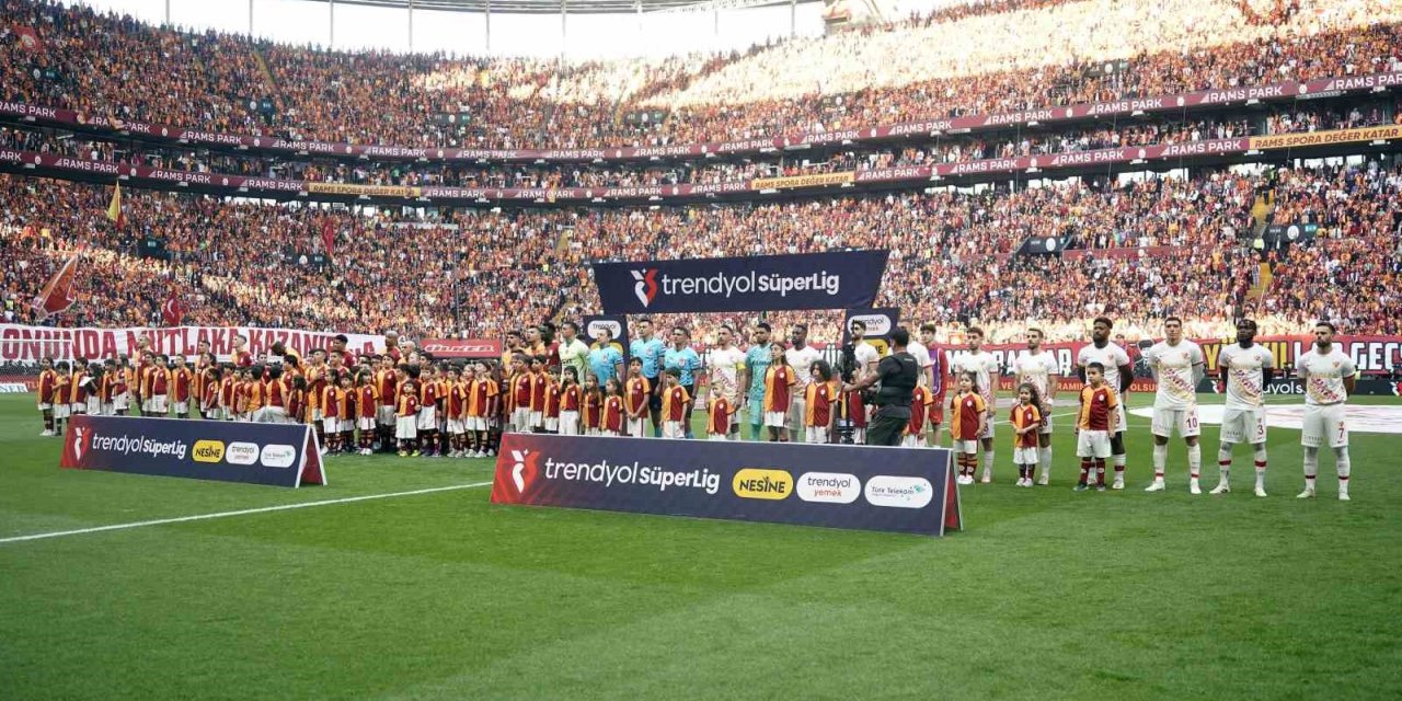 TRENDYOL SÜPER LİG: GALATASARAY: 0 - KAYSERİSPOR: 0 (MAÇ DEVAM EDİYOR)