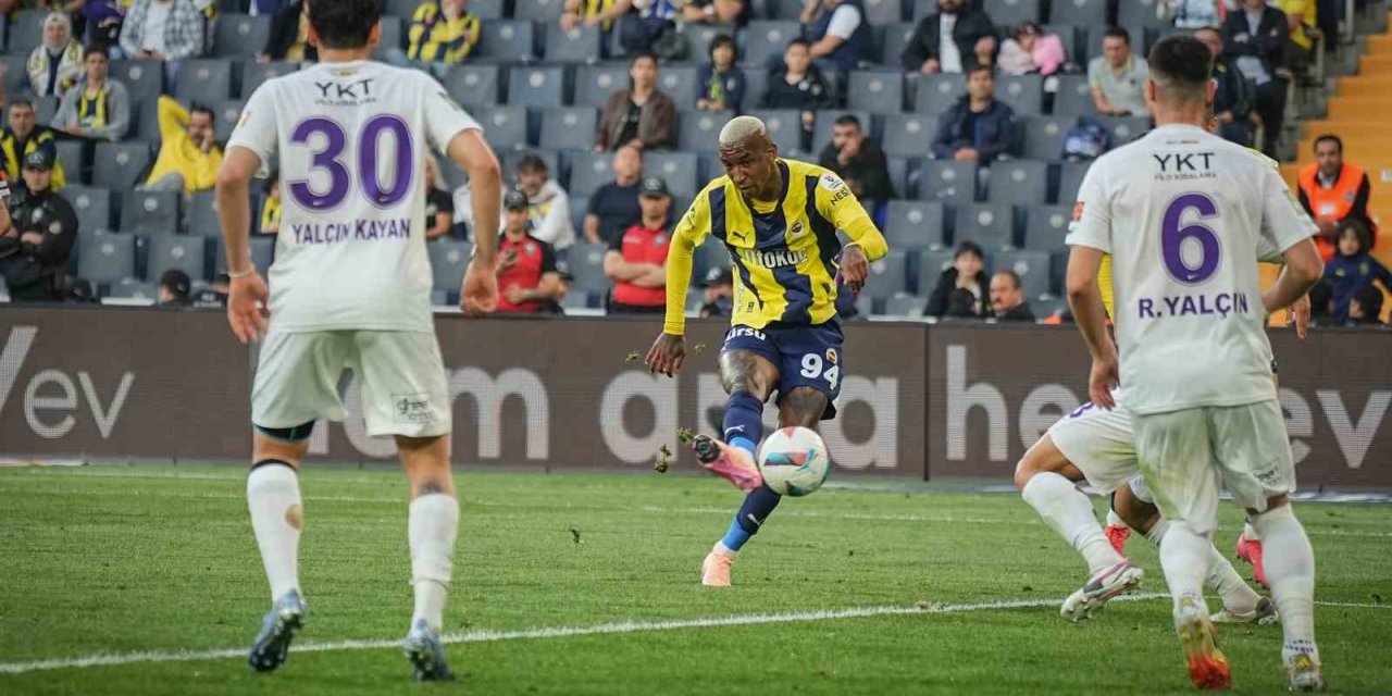 TRENDYOL SÜPER LİG: FENERBAHÇE: 1 - EYÜPSPOR: 0 (İLK YARI)