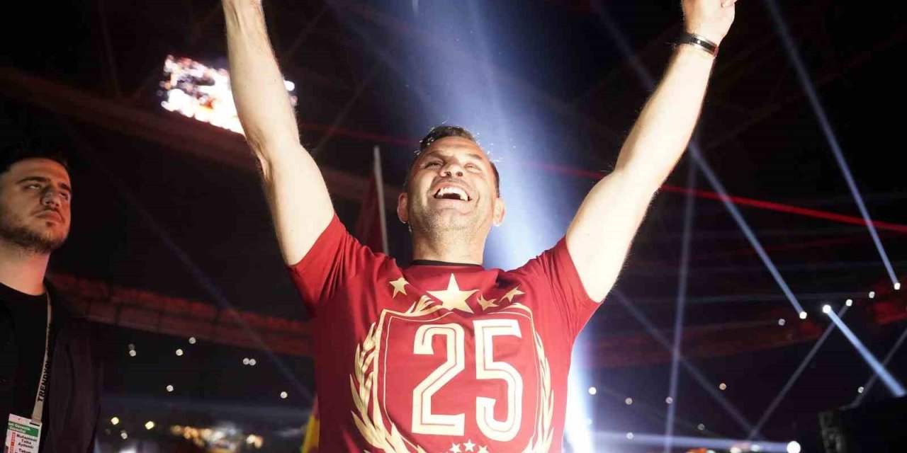 OKAN BURUK ÜST ÜSTE 3, TOPLAMDA 4. KEZ ŞAMPİYON YAPTI