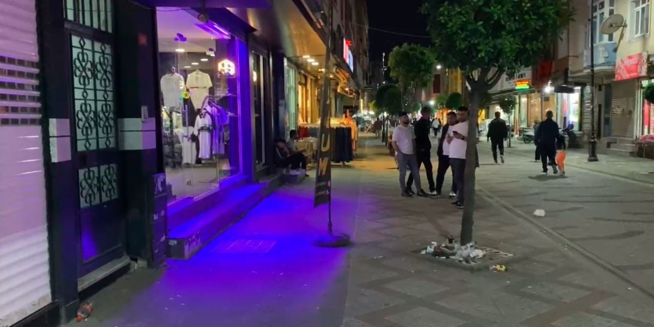 BAĞCILAR’DA MAĞAZAYA SİLAHLI SALDIRI: 4 MÜŞTERİ VE 1 ÇALIŞAN YARALANDI