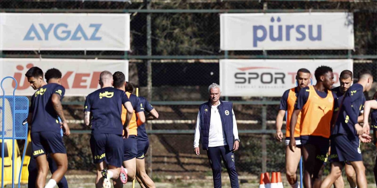 FENERBAHÇE, ATAKAŞ HATAYSPOR MAÇI HAZIRLIKLARINA BAŞLADI