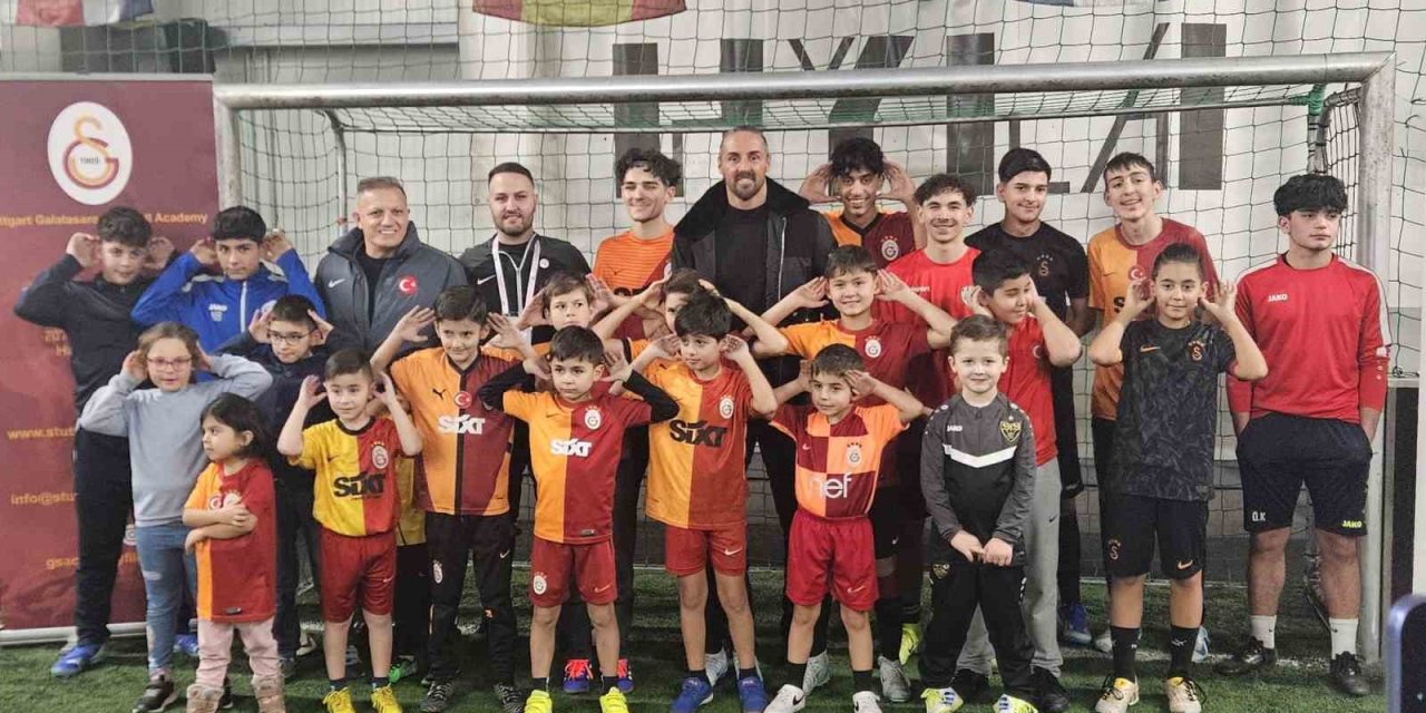 BERLİN’DE GALATASARAY FUTBOL OKULU COŞKUSU