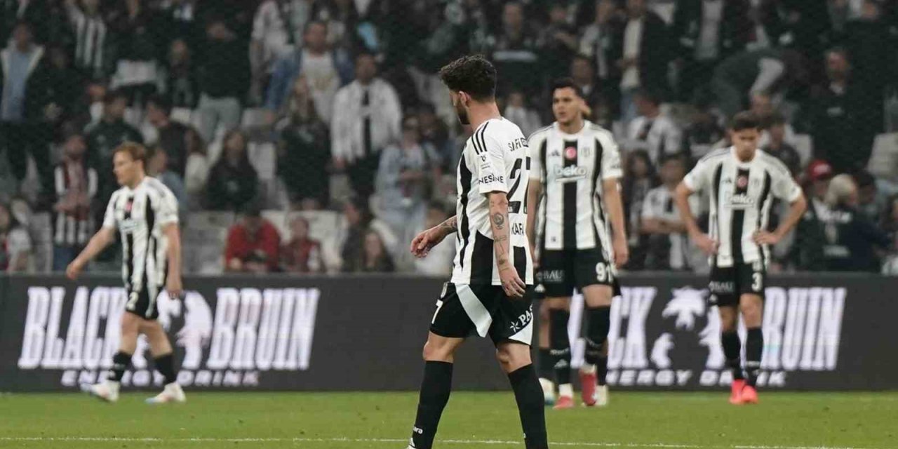 BEŞİKTAŞ SON İÇ SAHA MAÇINDAN MAĞLUBİYETLE AYRILDI