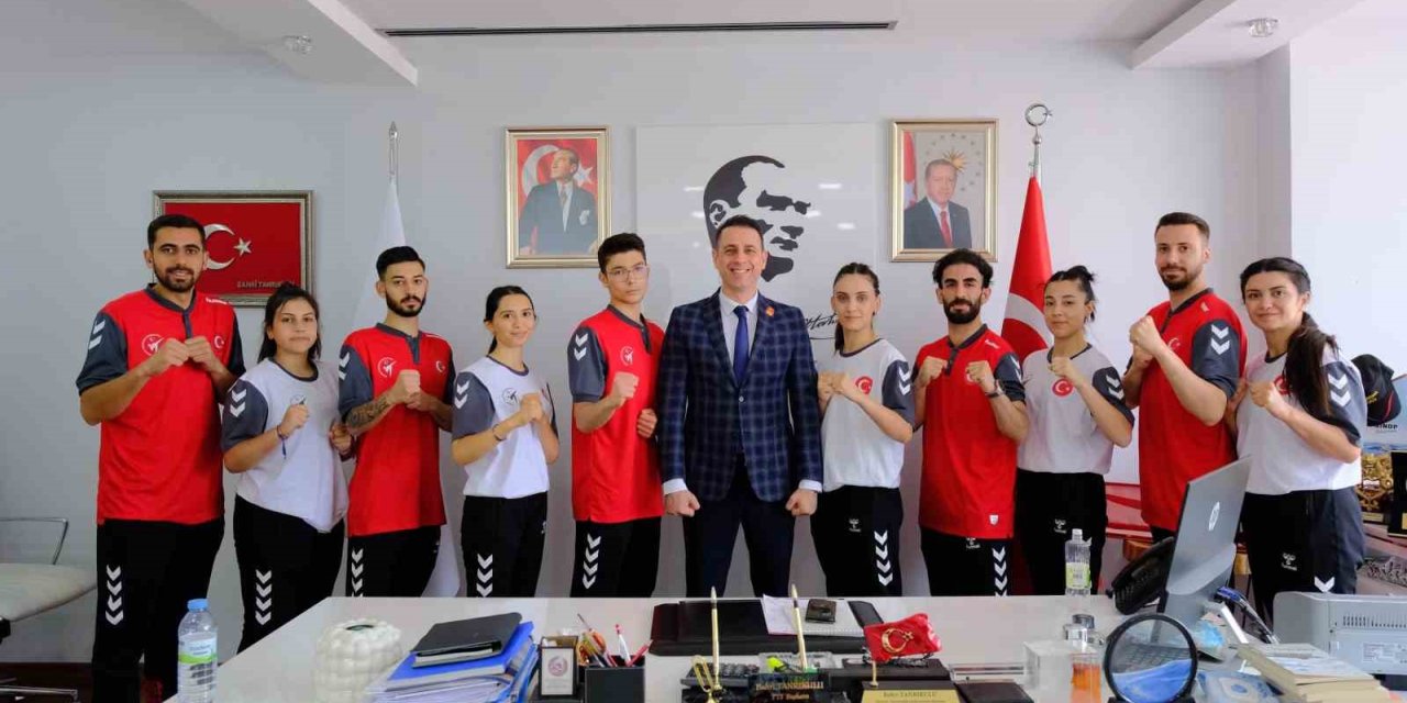 İŞİTME ENGELLİLER MİLLİ TAKIMI’NDAN, BAŞKAN TANRIKULU’NA ZİYARET