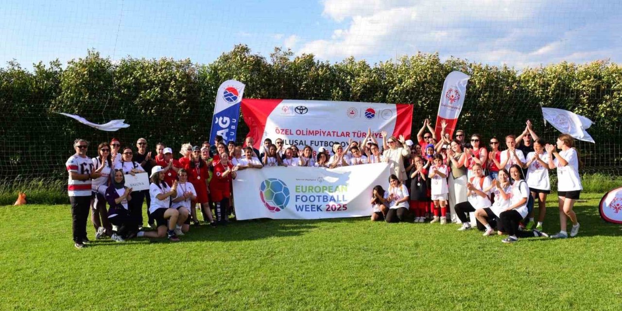 160 ÖZEL SPORCU İZMİR BAYINDIR’DA YEŞİL SAHADA BULUŞTU