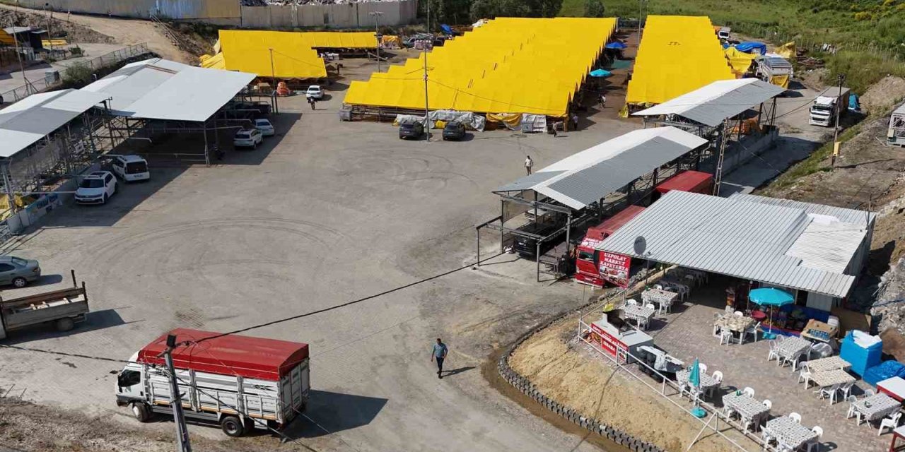 BÜYÜKÇEKMECE BELEDİYESİ KURBAN SATIŞ VE KESİM TESİSİ BAYRAMA HAZIR