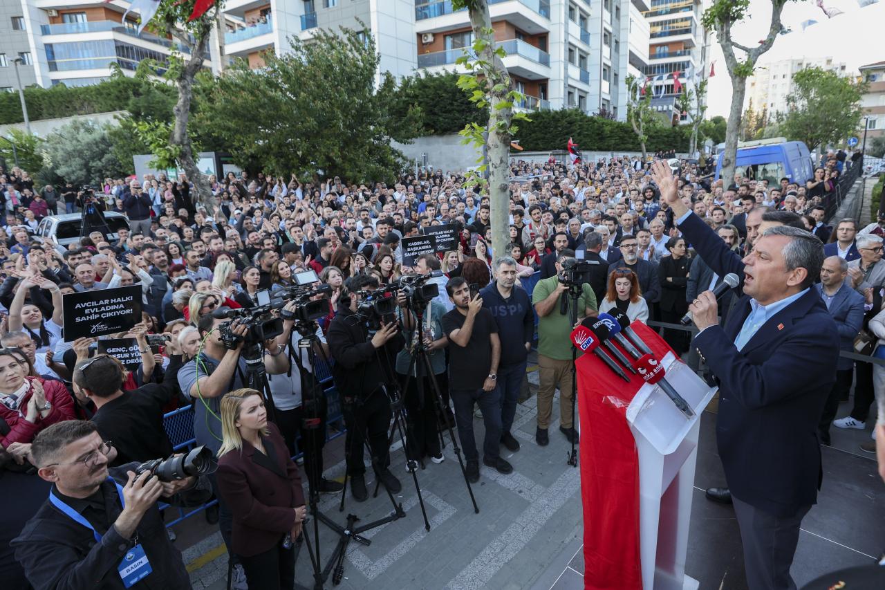 CHP Lideri Özgür Özel: “Bugün Ne Yaşıyorsak, Erdoğan’ın Bir Sonraki Cumhurbaşkanına Yaptığı Darbenin İçindedir”