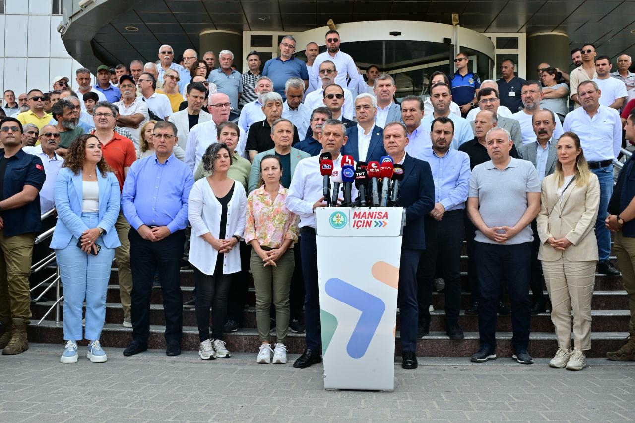 Cumhuriyet Halk Partisi Genel Başkanı Özgür Özel: “Bütün Türkiye Ferdi Başkan İçin Seferber”