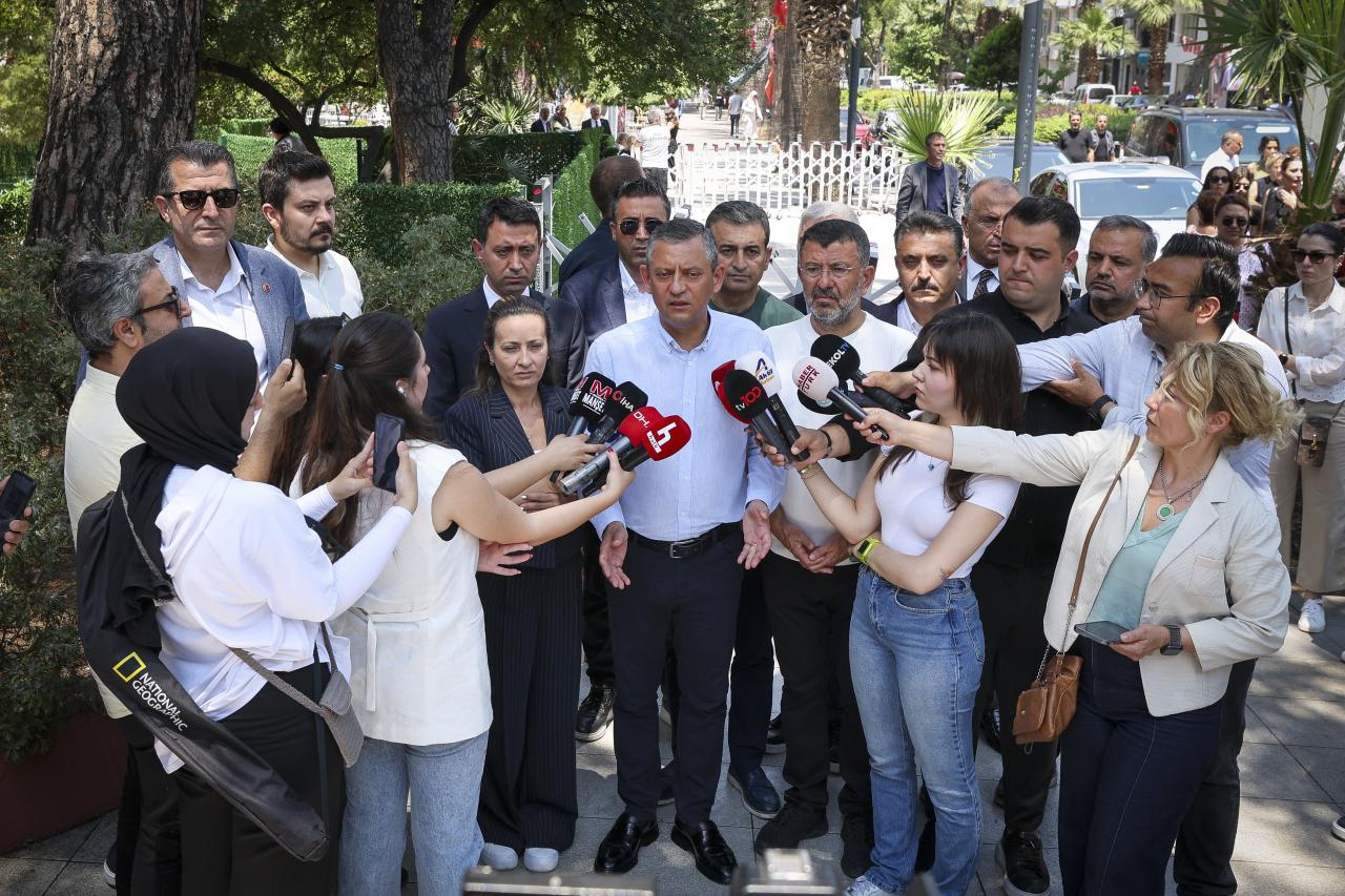 Cumhuriyet Halk Partisi Genel Başkanı Özgür Özel: “Türkiye Bir Şehrin Büyük Yasına Hem Tanık, Hem Ortak Oldu”
