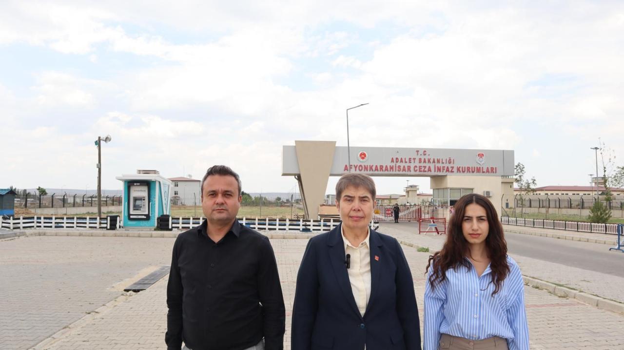 Dr. Zeliha Aksaz Şahbaz, Dr. Elif İpek Atayman’ı Ziyaret Etti