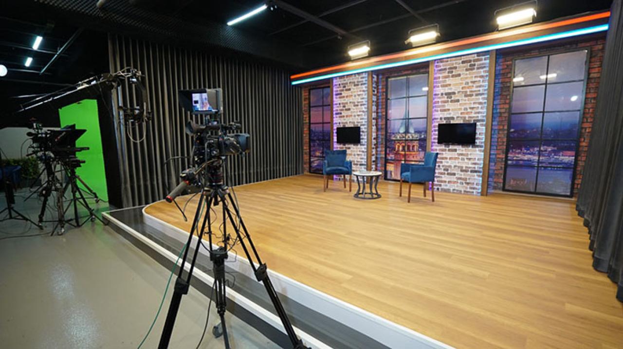 SOSYAL MEDYA STÜDYOSU GENÇ YETENEKLERİ BEKLİYOR