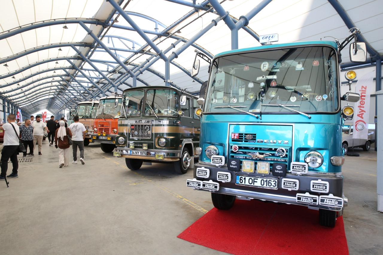 KLASİK OTOMOBİL FESTİVALİ’NE BÜYÜK İLGİ