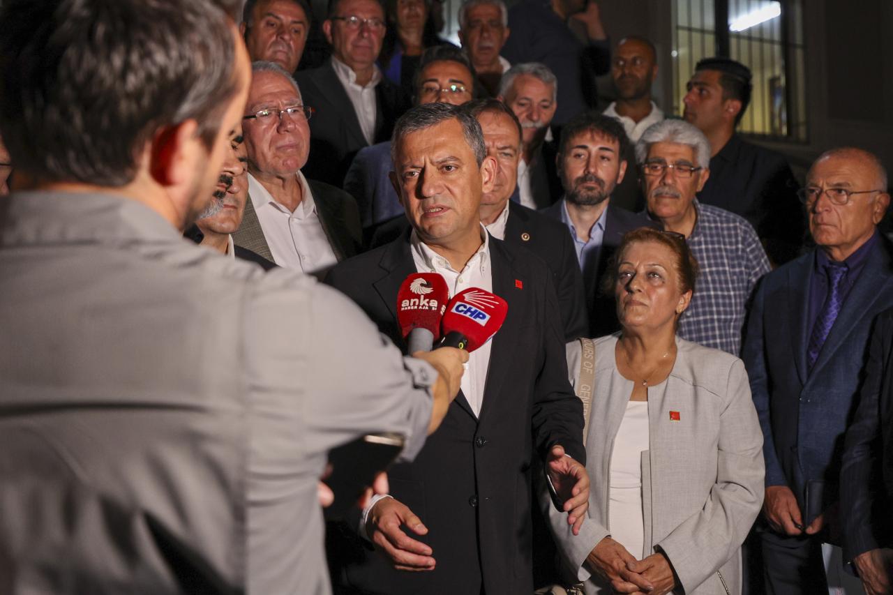 Cumhuriyet Halk Partisi Genel Başkanı Özgür Özel: “Bu Tartışmadan Ne Partiye, Ne Ülkeye Fayda Yok”