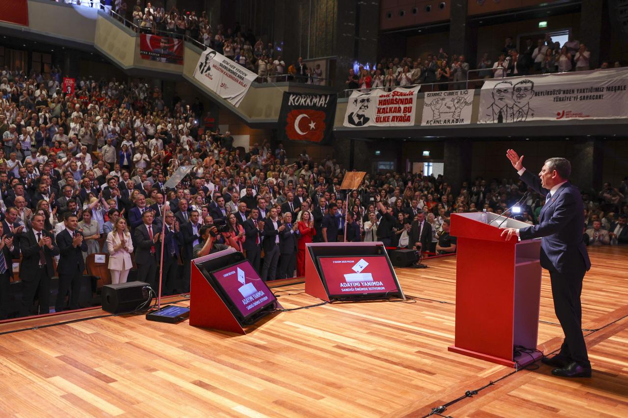 CHP Lideri Özgür Özel: “Yola Çıktıklarını Yolda Bırakanlara Duyurulur, CHP Birliğin ve Kardeşliğin Partisidir”