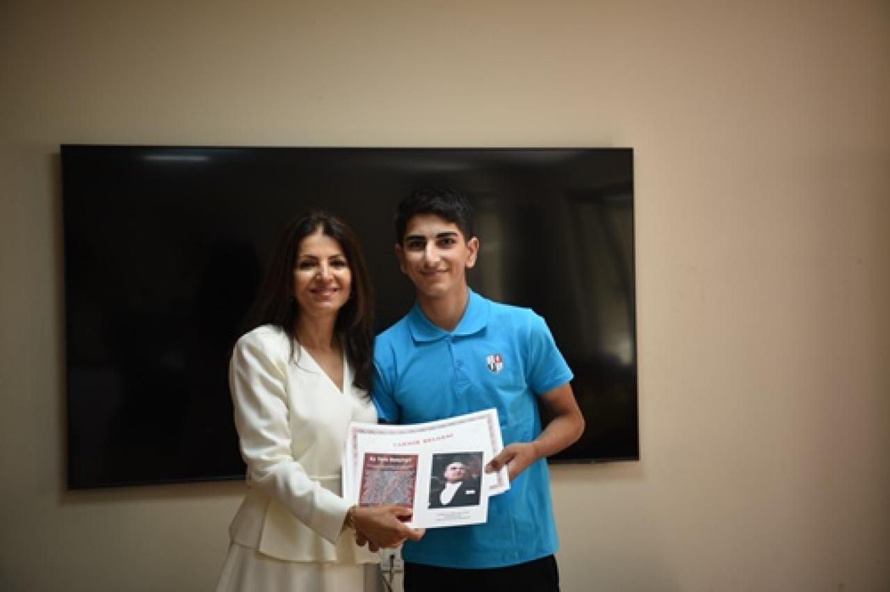 Ekrem Kurt Apranti Eğitim Merkezi kursiyerleri karnelerini aldı