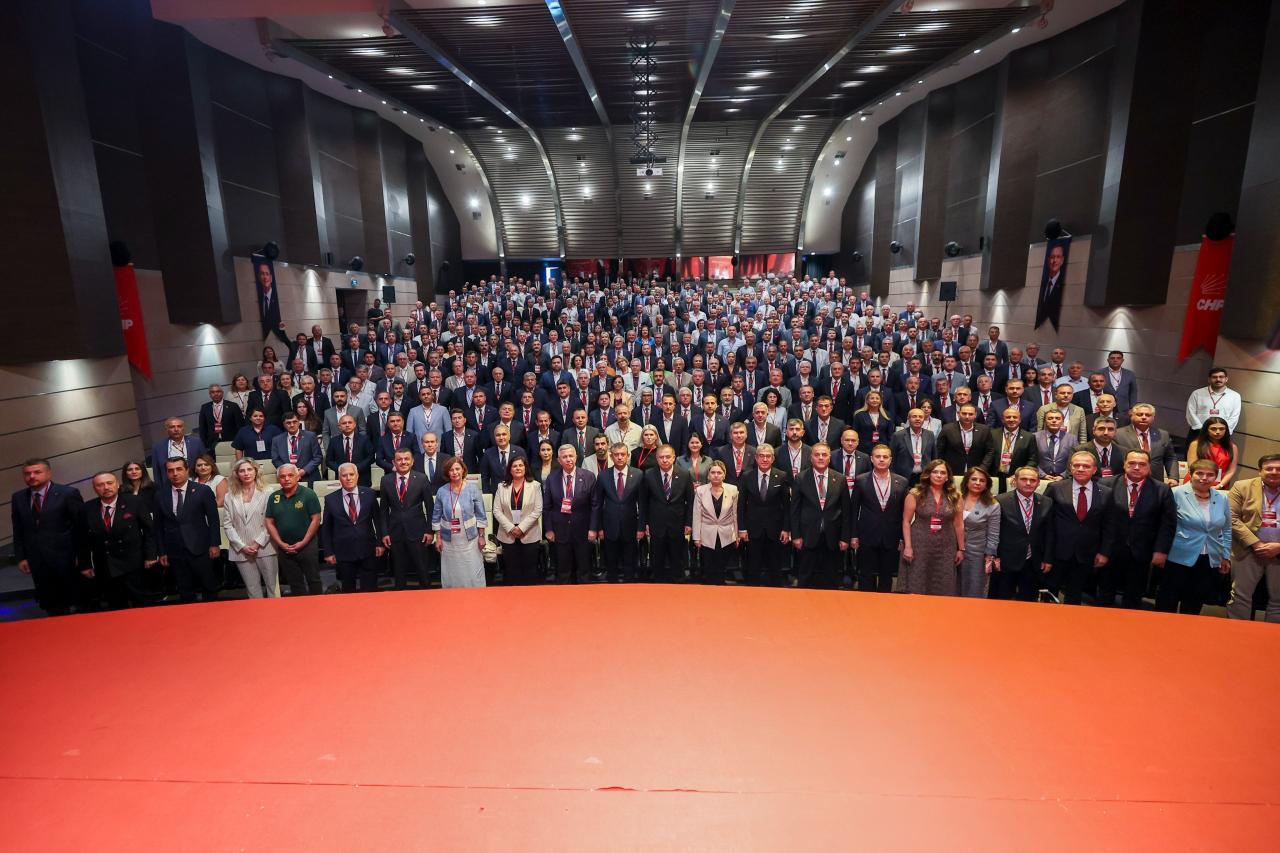 CHP Genel Başkanı Özgür Özel, Belediye Başkanları Toplantısına Katıldı