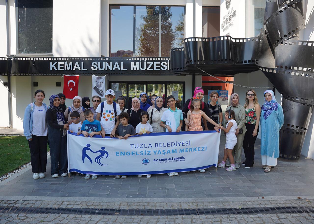 Tuzla Belediyesi’nden Engelsiz Yaşam Merkezi öğrencilerine anlamlı gezi