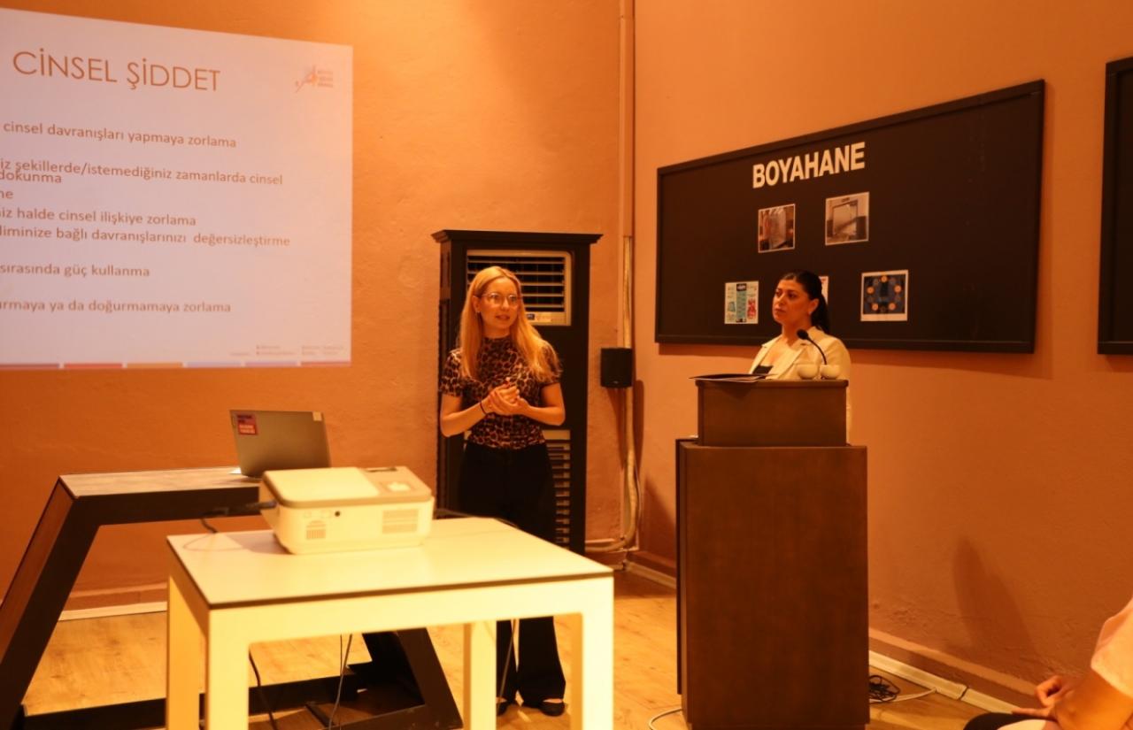 Adana Büyükşehir Belediyesi, Kadınların Her Türlü Şiddetten Korunması İçin Çalışmalarını Sürdürüyor