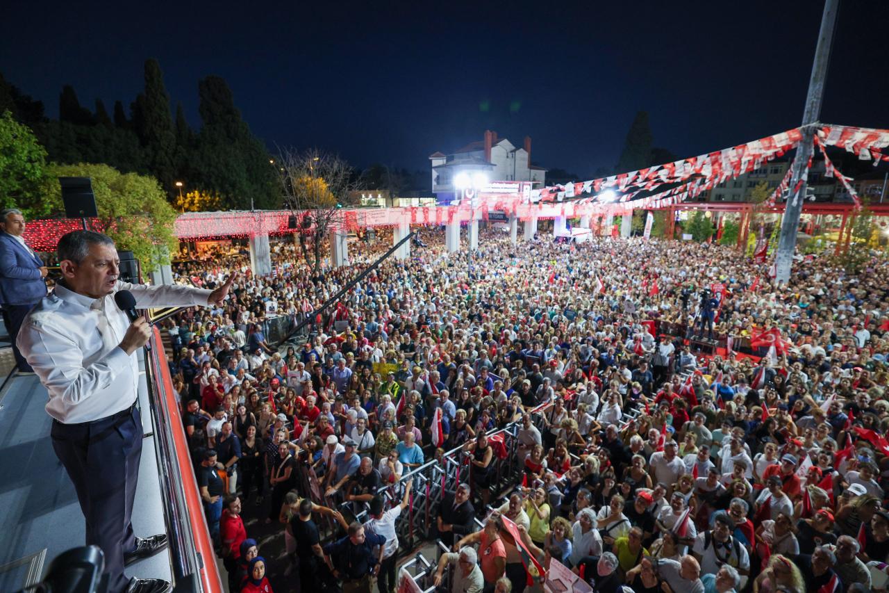 CHP Lideri Özel: “Biz Teslim Olmayacağız, Yenilmeyeceğiz Ama Siz Murat Çalık’ın Annesinin Gözyaşlarında Boğulacaksınız”