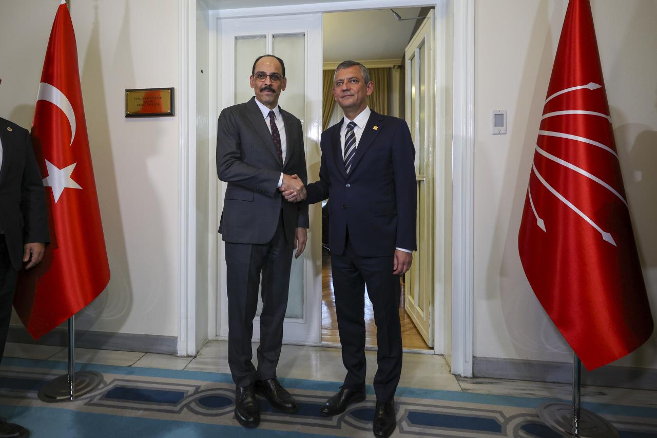 CHP Genel Başkanı Özgür Özel, MİT Başkanı İbrahim Kalın ile Bir Araya Geldi