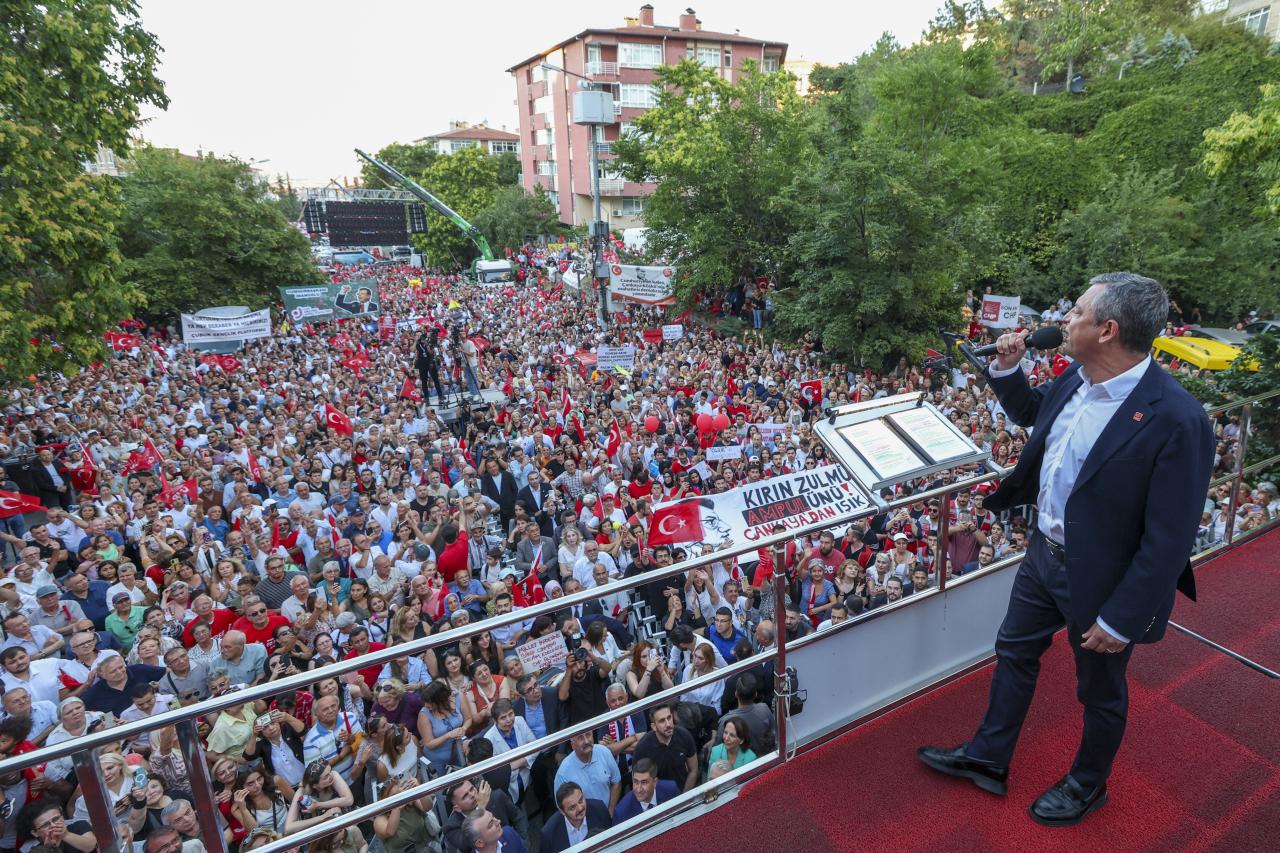 CHP Lideri Özgür Özel: “Ekrem İmamoğlu Artık Bir Partinin Değil; Milletin Adayıdır, Türkiye’nin Adayıdır”