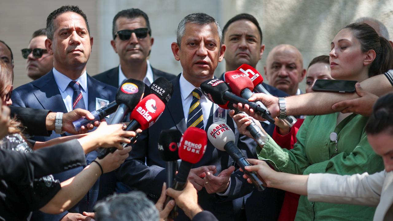 CHP Lideri Özgür Özel: “Komisyon, Anayasa Yapacak Bir Komisyon Değil, Ona Niyetlenen Yanında Bizi Bulamaz”