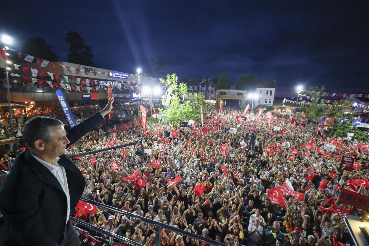 CHP Lideri Özgür Özel: “Adını Ak Koyanlar, Ülkeyi Kara Düzene Muhatap Etti; Sandık Gelecek, Kara Düzen Bitecek