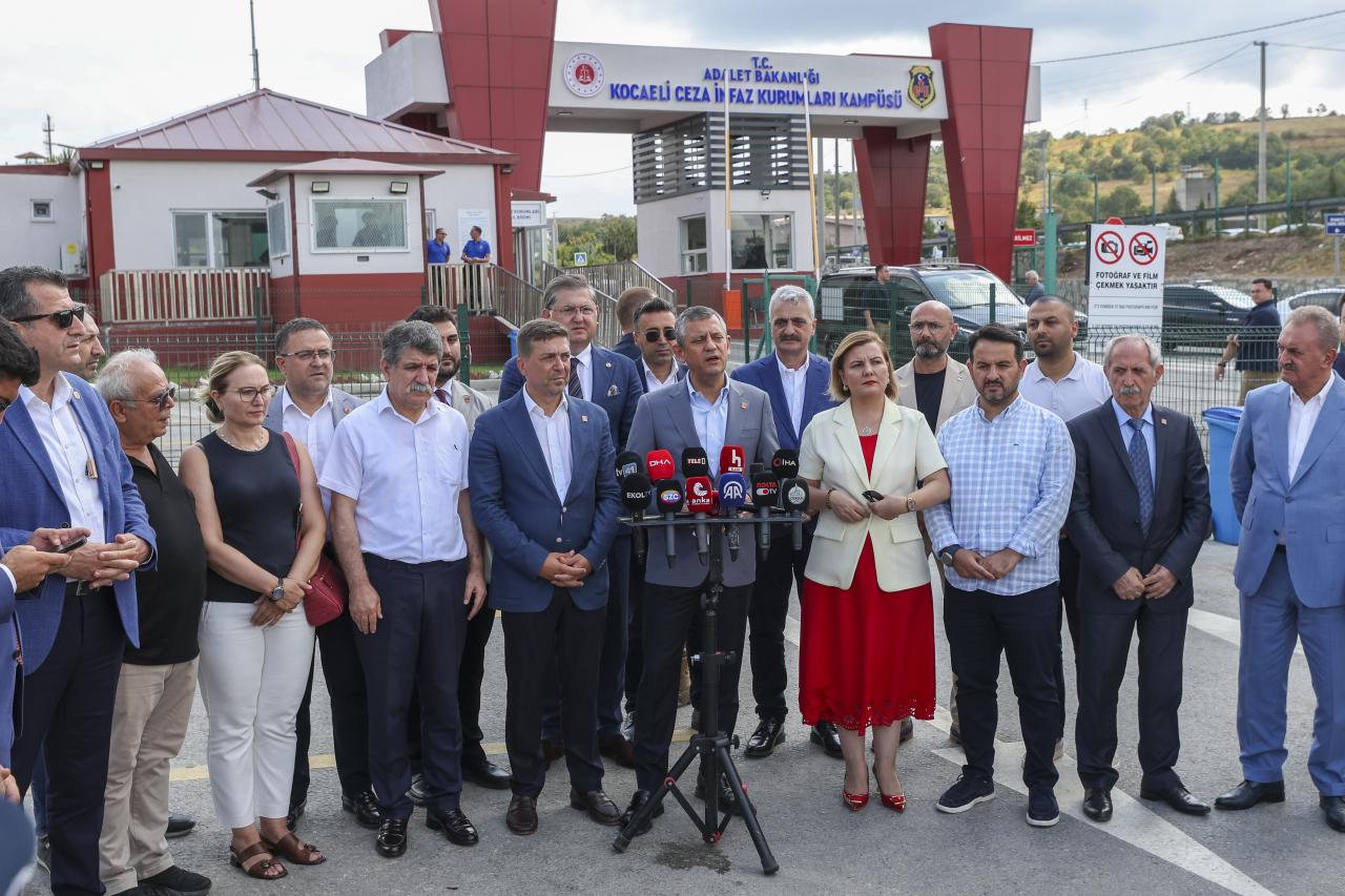 CHP Lideri Özgür Özel: “Komisyonun Nasıl Çalışacağına Üyeleri İlk Toplantıda Karar Verecek”