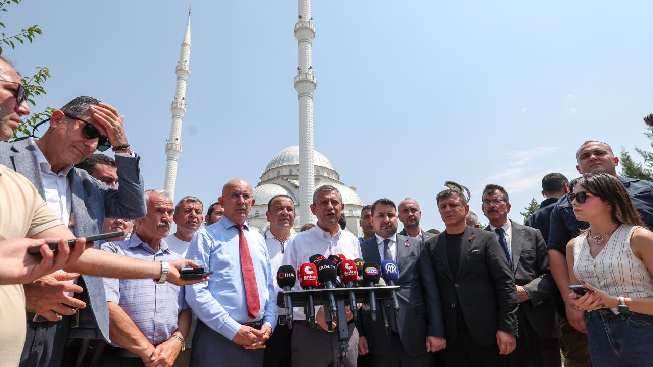 CHP Genel Başkanı Özgür Özel: “Biz, Cumhuriyetin Sarsılmaz Değerlerinin Kurucusu ve Bekçisiyiz”