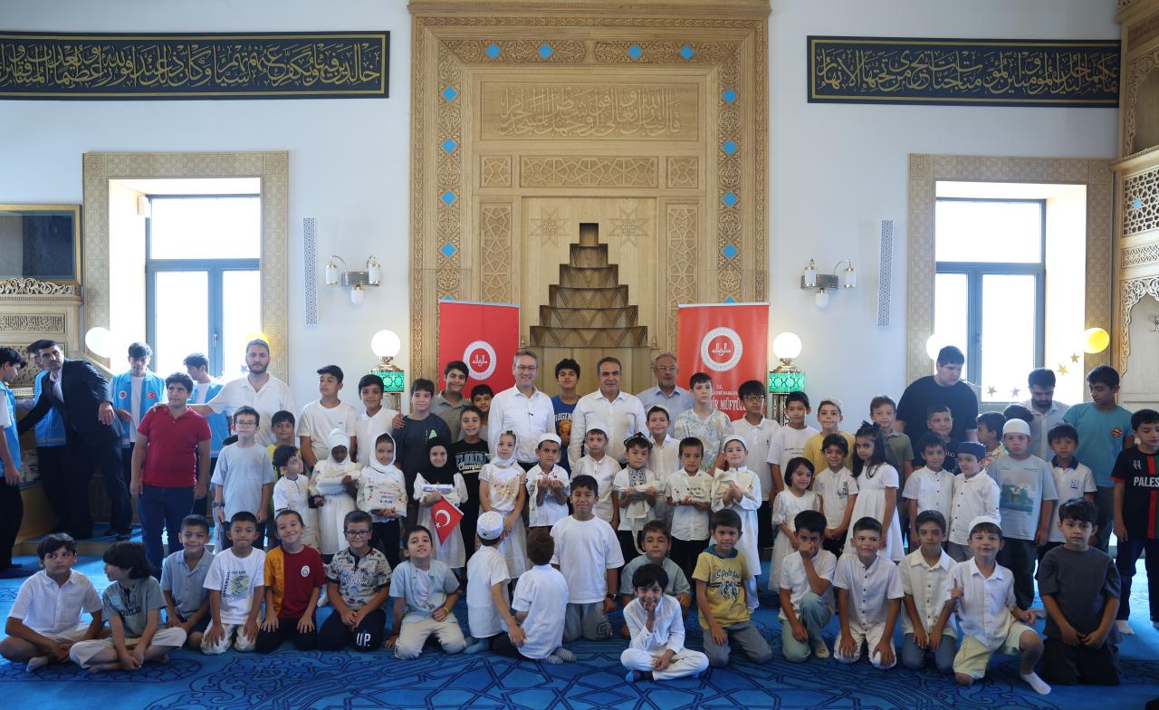 BAŞAKŞEHİR'İN KUR’AN ÇİÇEKLERİ EĞİTİMLERİNİ TAMAMLADI!