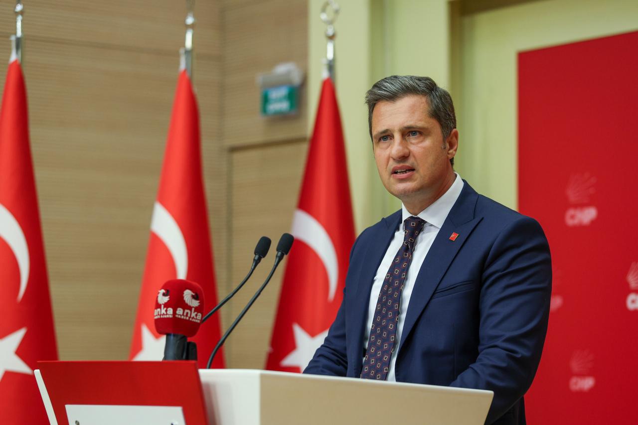 Deniz Yücel'den Ömer Çelik'e: 