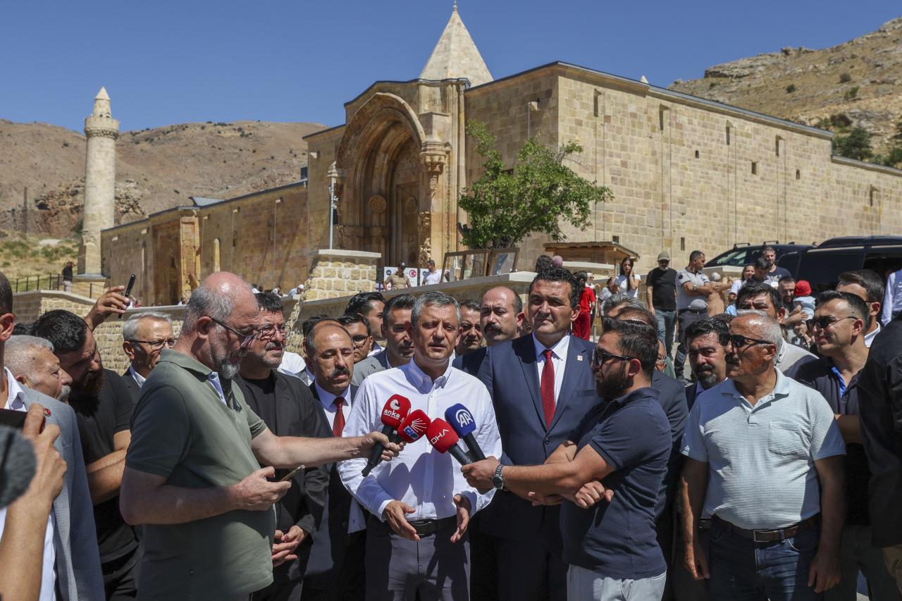 CHP Lideri Özgür Özel: “Filistin’de Yaşananlara Karşı Harekete Geçmek Üzere TBMM’yi Olağanüstü Toplantıya Çağırıyoruz”