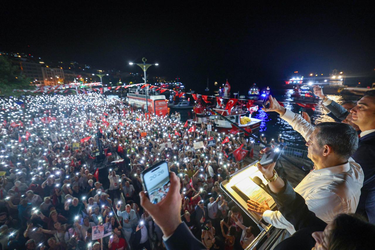 CHP Lideri Özgür Özel: “Dokuz Değil 99 Operasyon Yapsan, 50 Değil 550 Miting Yapacağız; Sana Boyun Eğmeyeceğiz”