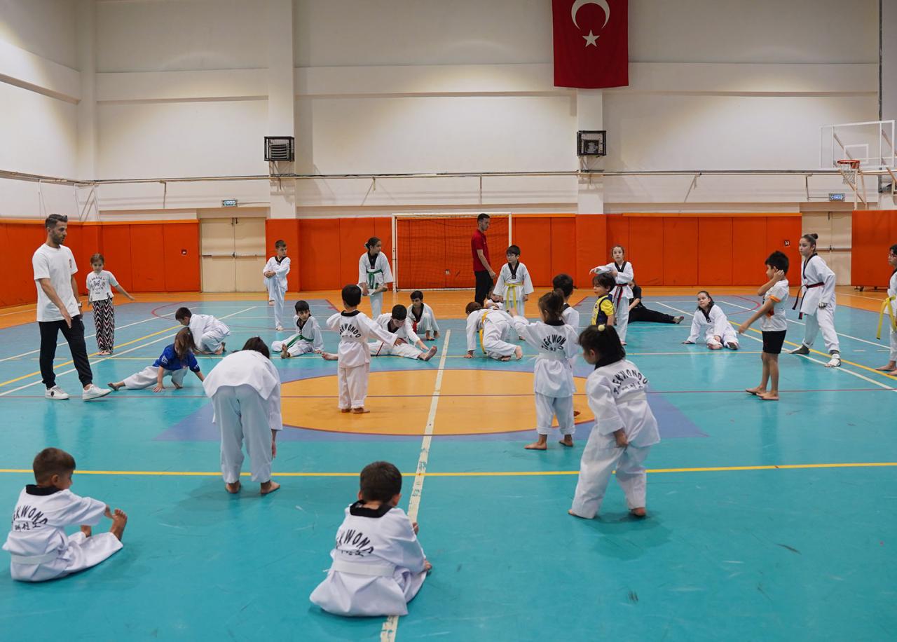 Yaz Spor Okulları 3 bin kişiyi sporla buluşturdu