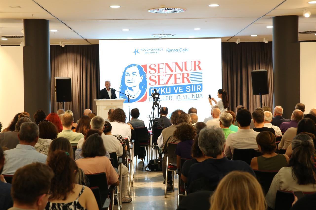 SENNUR SEZER ÖYKÜ VE ŞİİR ÖDÜLLERİ 10. YILINDA ÖDÜL TÖRENİ GERÇEKLEŞTİRİLDİ