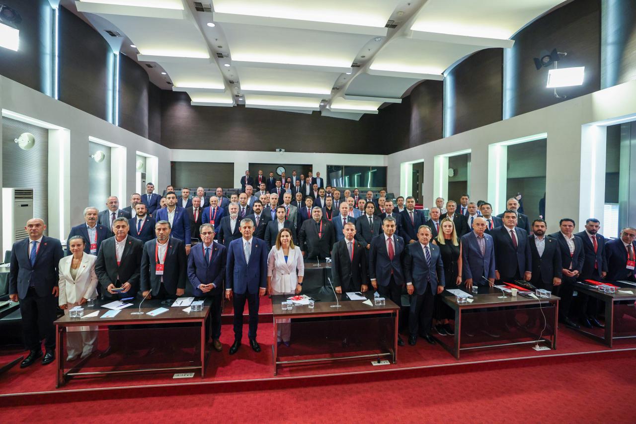 CHP Genel Başkanı Özgür Özel, İl Başkanları Toplantısına Başkanlık Etti