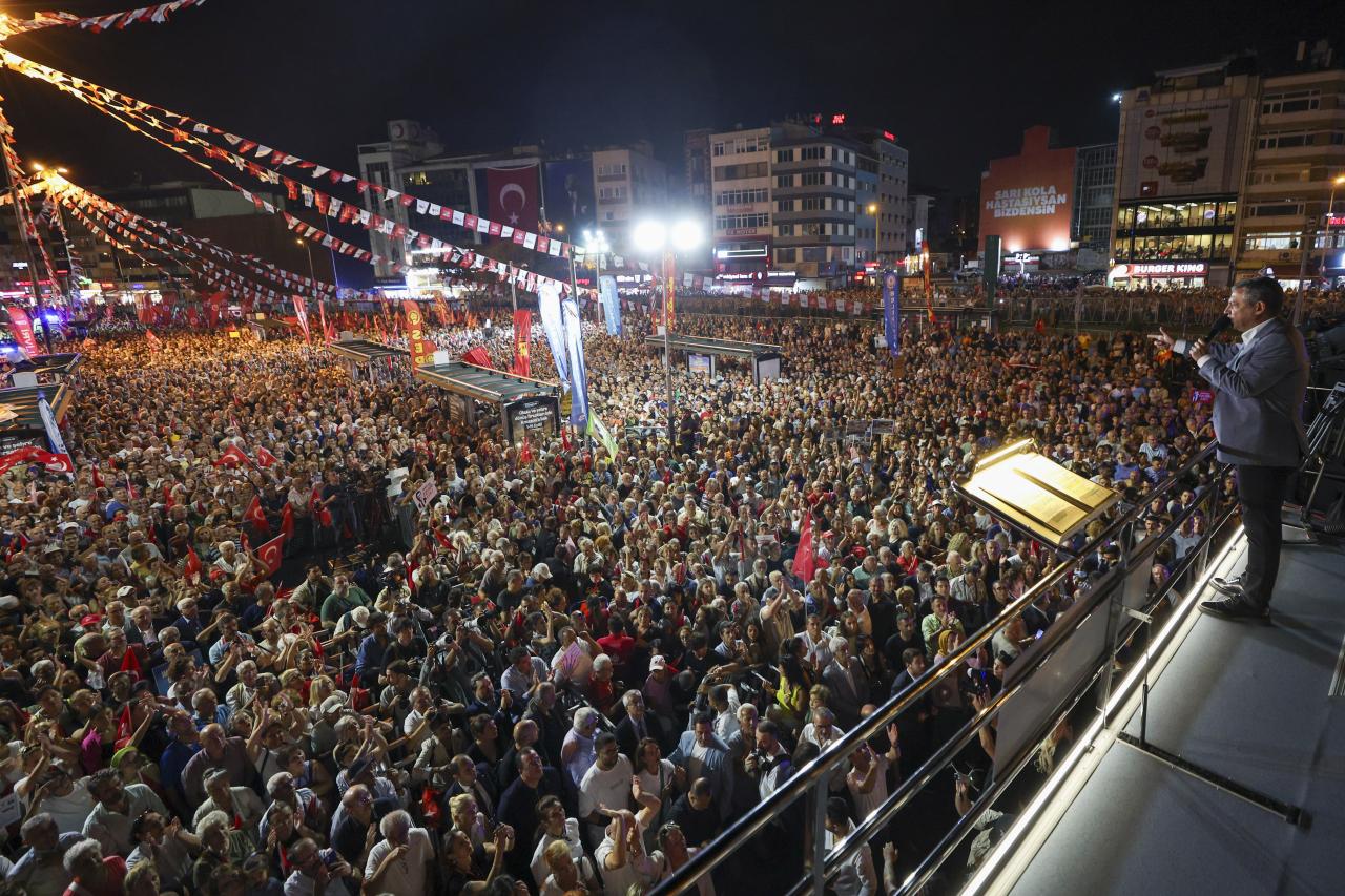 CHP Lideri Özgür Özel: “Bizi Şiddete Çekemezler Ancak Asla Eve De Gönderemezler, Direneceğiz”
