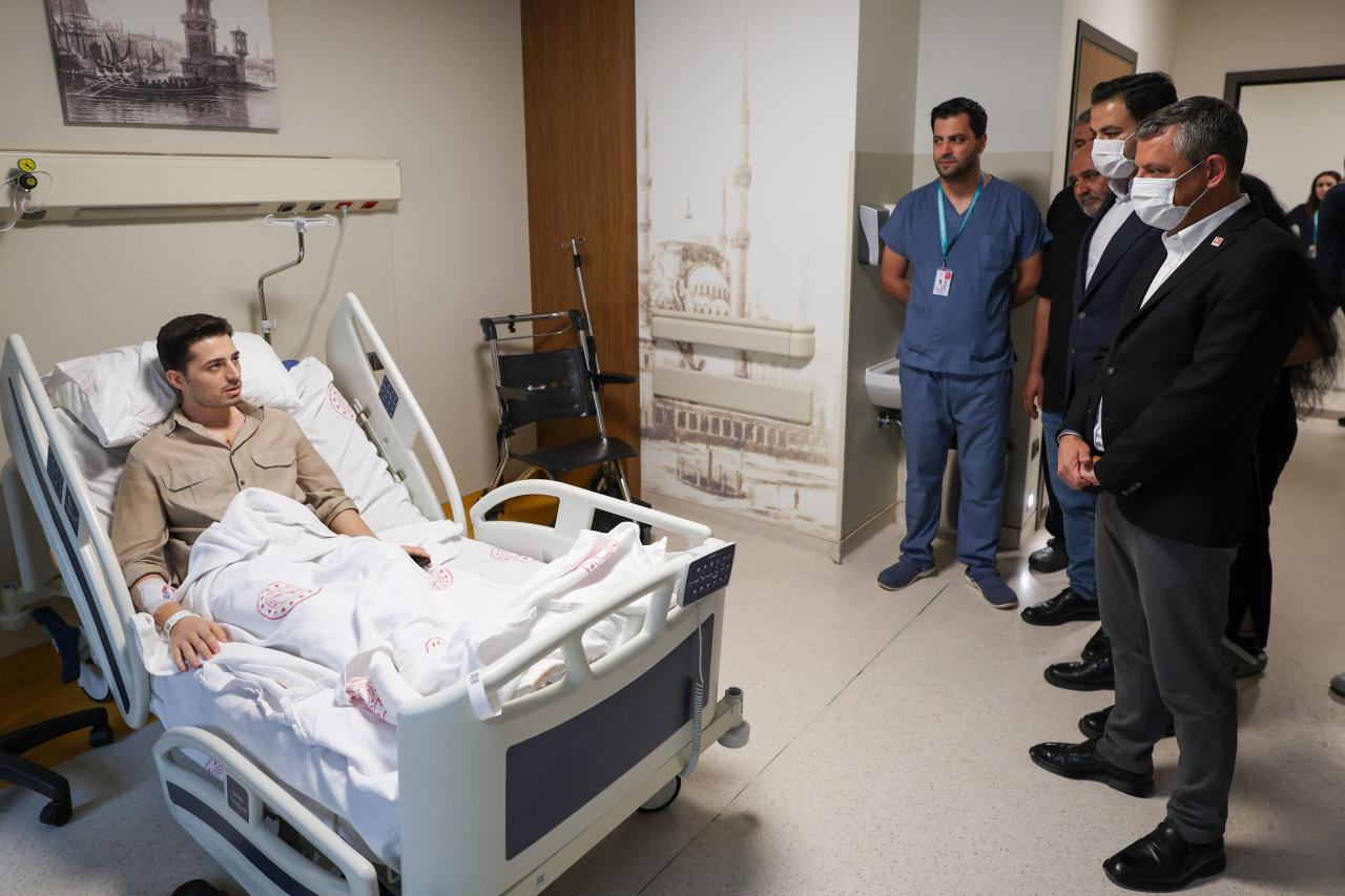 CHP Genel Başkanı Özgür Özel, Fırat Baran Önder’i Ziyaret Etti